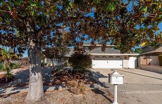 363 Larcom St in Thousand Oaks, CA - Building Photo