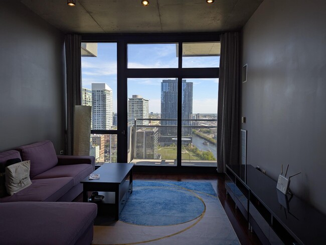 235 W Van Buren St, Unit 2311 in Chicago, IL - Building Photo - Building Photo