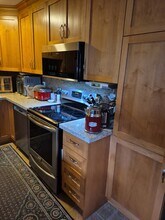 25 Wellington Av E in Oshawa, ON - Building Photo - Building Photo