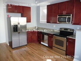 429 N 33rd St, Unit Apt. A in Philadelphia, PA - Building Photo