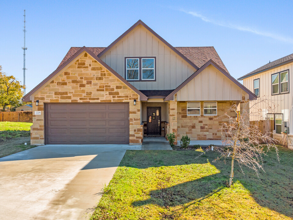 2209 Blackhawk Lp in Belton, TX - Building Photo