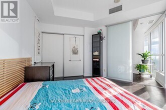 80-580 Marine Parade Dr in Toronto, ON - Building Photo - Building Photo