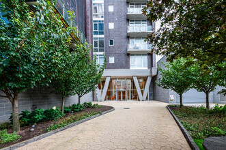 East River Tower in Long Island City, NY - Building Photo - Building Photo