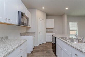 13525 Brahmin Dr in Austin, TX - Building Photo - Building Photo