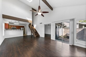 6334 W Airport Blvd in Houston, TX - Building Photo - Building Photo