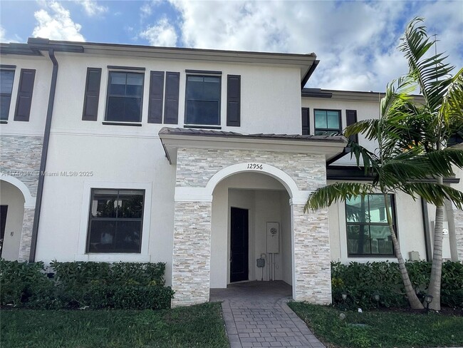 12956 SW 233rd Terrace in Princeton, FL - Building Photo - Building Photo