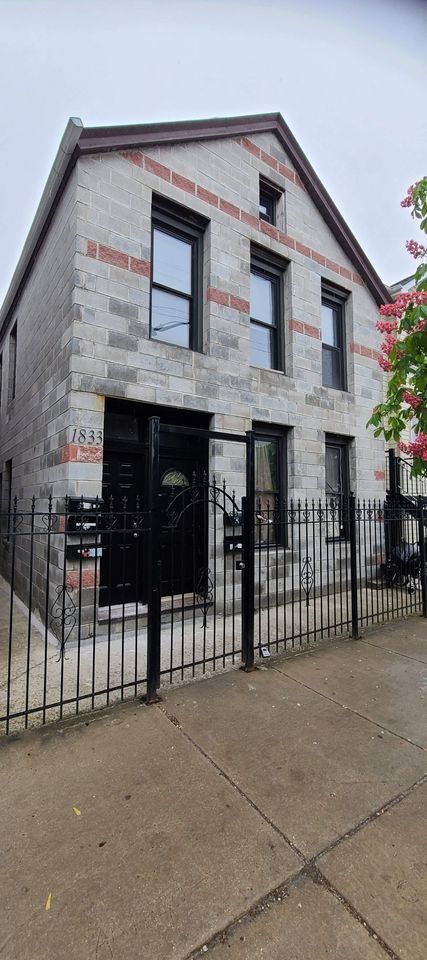 property at 1833 W 21st St