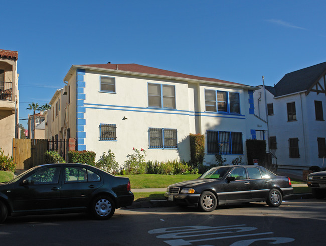 618-622 1/2 S Cloverdale Ave in Los Angeles, CA - Foto de edificio - Building Photo