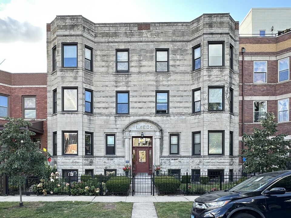 4440 N Dover St in Chicago, IL - Foto de edificio