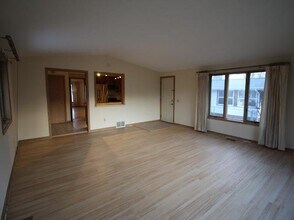 6310 Vincent Ave S in Minneapolis, MN - Foto de edificio - Building Photo