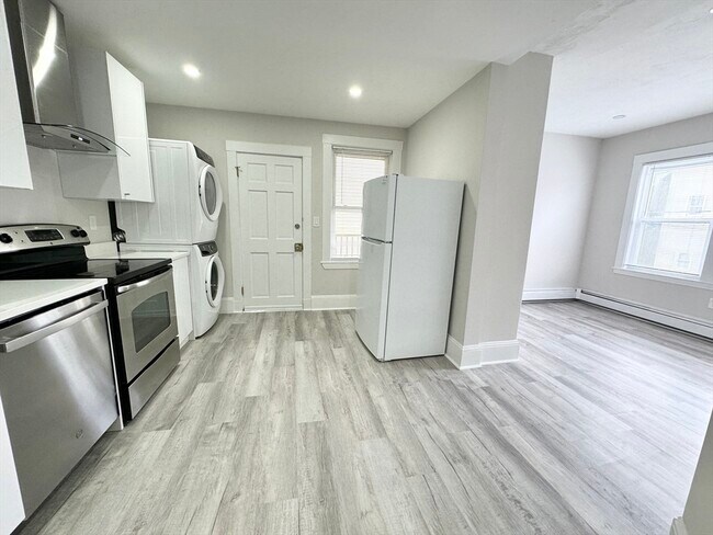 57 Burrell St in Boston, MA - Building Photo - Building Photo