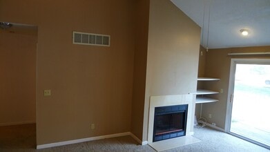 204 Misty Cove in Savoy, IL - Building Photo - Building Photo