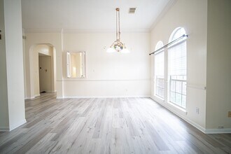 4503 Oak Valley Dr in Missouri City, TX - Foto de edificio - Building Photo