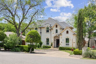 8525 Briarwood Ln in Dallas, TX - Building Photo - Building Photo