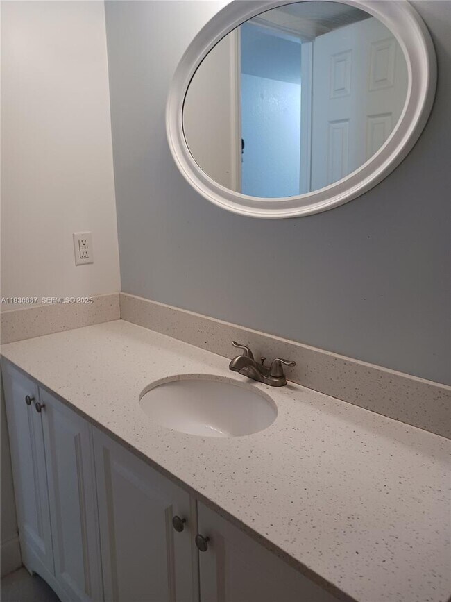 405 Gardens Dr in Pompano Beach, FL - Building Photo - Building Photo