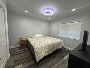 30690 Lakefront Dr in Agoura Hills, CA - Building Photo - Building Photo