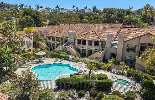 property at 1068 Calle Del Cerro