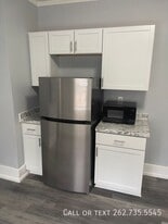 2007 Washington Ave in Racine, WI - Building Photo