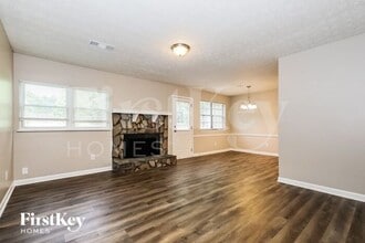 8531 Kendrick Rd in Jonesboro, GA - Building Photo - Building Photo