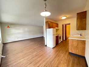 540 Williams Ave N, Unit 3 in Renton, WA - Foto de edificio - Building Photo