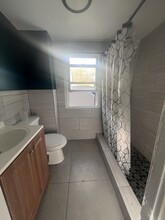 284 N 10th St in Prospect Park, NJ - Building Photo - Building Photo