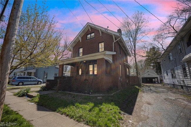 property at 256 E York St