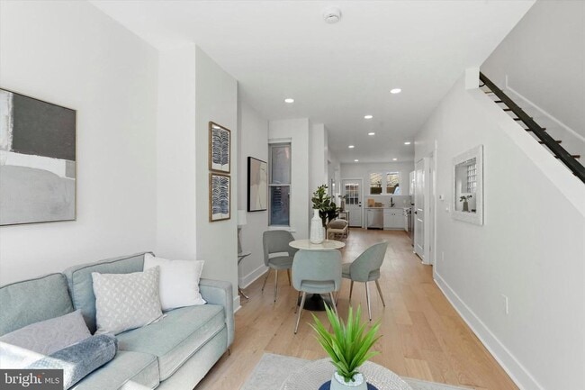 property at 2345 S Bancroft St