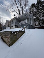 594 Kling St in Akron, OH - Building Photo