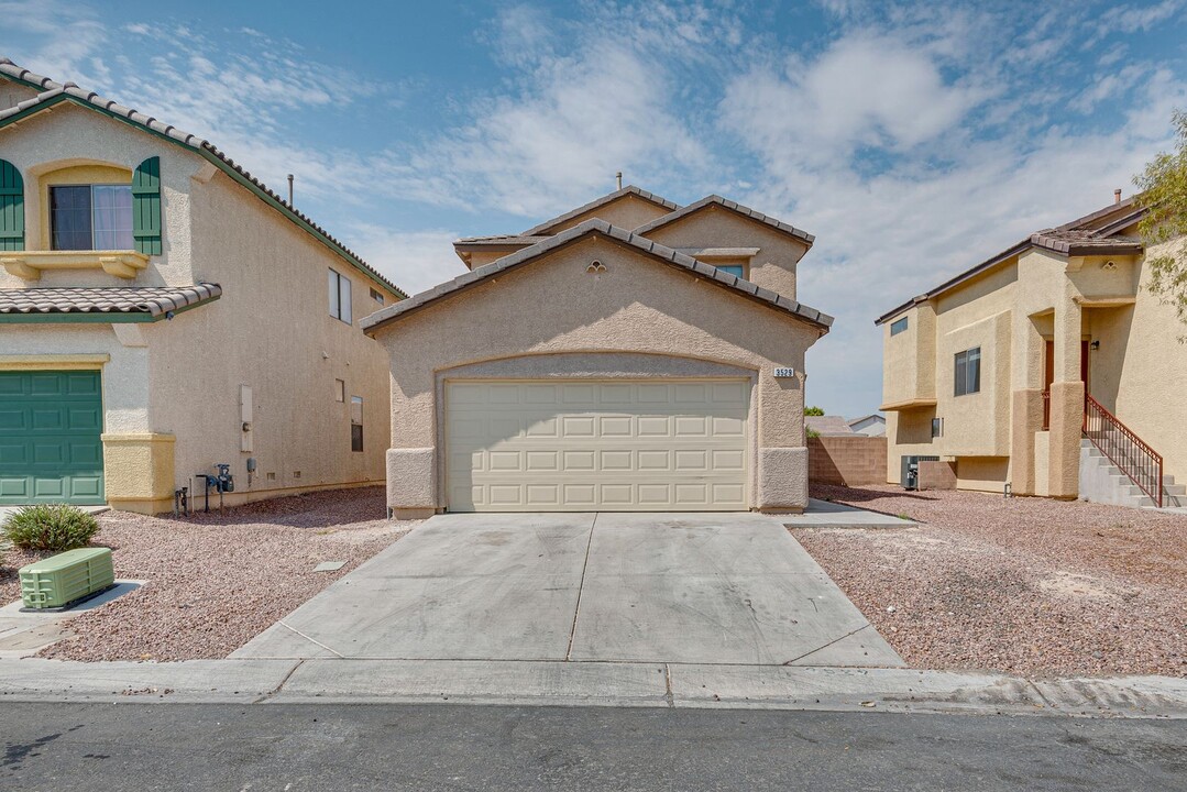 3529 Quiet Pueblo St in North Las Vegas, NV - Foto de edificio