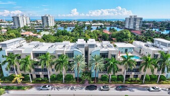 335 SE 6th Ave in Delray Beach, FL - Building Photo