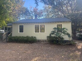 927 NE 7th Ave in Gainesville, FL - Building Photo