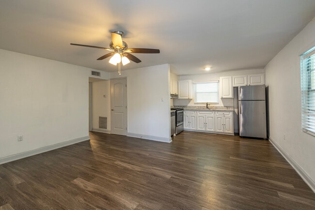 Bayshore Palms at Soho in Tampa, FL - Building Photo - Interior Photo