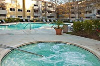 Pool - Elan Cardiff By The Sea Apartamentos in Cardiff By The Sea, California