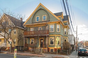 98 Elm St, Unit 1 in Somerville, MA - Building Photo