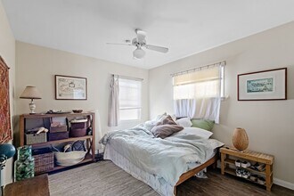 221 40th St in Manhattan Beach, CA - Building Photo - Building Photo
