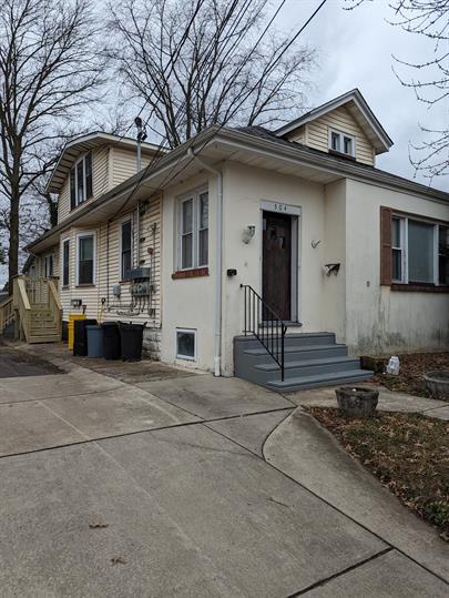 property at 504 Cedarcroft Ave