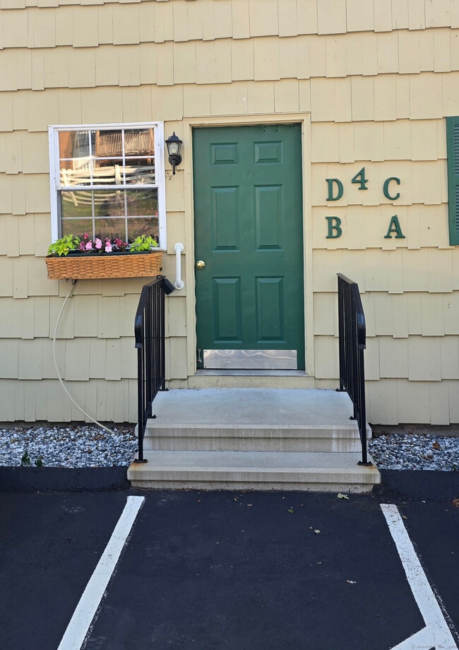 55 Porter Ave in Naugatuck, CT - Building Photo - Building Photo