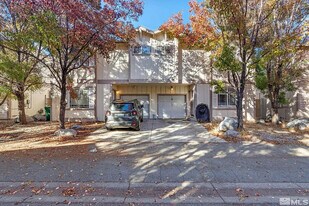 1313 Powell Ln in Reno, NV - Building Photo