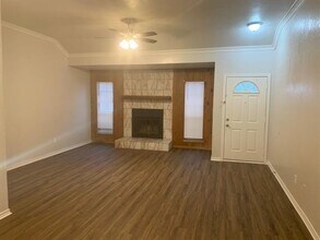 10516 Flamewood Dr in Fort Worth, TX - Building Photo - Building Photo
