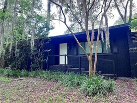 3320 NW 24th Ave in Gainesville, FL - Building Photo