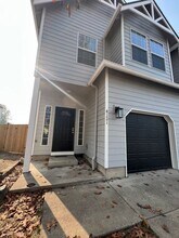 4121 Forsythia St in Springfield, OR - Building Photo - Building Photo