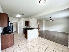 108 Major Lee Ln in Jarrell, TX - Building Photo - Building Photo