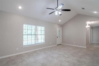227 Schooner Dr in Trinity, TX - Building Photo - Building Photo