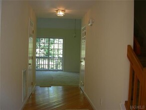 3601 Victoria Dr in Mt Kisco, NY - Building Photo - Building Photo