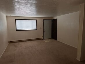 718 Miller Ct, Unit #B in Rawlins, WY - Building Photo - Building Photo