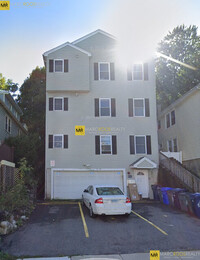 128 Hillside St, Unit 1 in Boston, MA - Foto de edificio - Building Photo