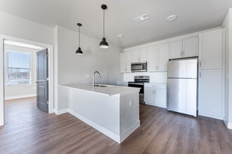 The Junction at Rogers in Rogers, AR - Foto de edificio - Building Photo