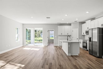8175 Elkenberry Ave in North Port, FL - Building Photo - Building Photo