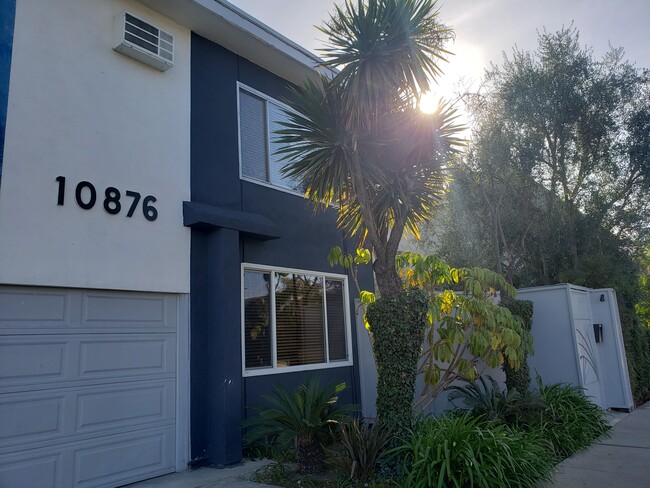 10876 Palms Blvd in Los Angeles, CA - Building Photo - Building Photo