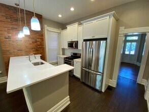 316-318-318 W 7th Ave in Columbus, OH - Building Photo - Building Photo